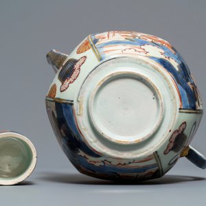 Une grande verseuse couverte en porcelaine Imari de Japon, Edo, 17ème — photo 7