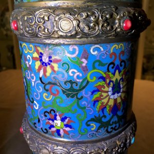 Une grande verseuse 'Duomuhu' en émaux cloisonnés et bronze doré incrusté, République, 20ème — photo 29