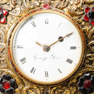 Une horloge murale en bronze doré incrusté de pierres semi-précieuses, ateliers de Canton et George Prior de Londres pour la Chine, Qianlong — photo 12