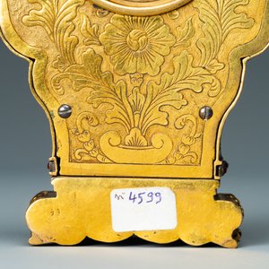 Une horloge murale en bronze doré incrusté de pierres semi-précieuses, ateliers de Canton et George Prior de Londres pour la Chine, Qianlong — photo 18