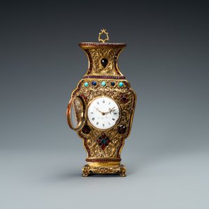 Une horloge murale en bronze doré incrusté de pierres semi-précieuses, ateliers de Canton et George Prior de Londres pour la Chine, Qianlong — photo 3