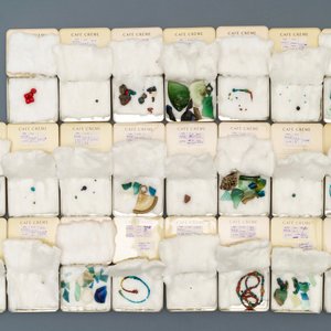 Une importante collection documentée de perles en verre et fragments archéologiques de fouilles, Malaisie et Singapour — photo 2