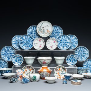 Une importante collection variée en porcelaine de Chine, Kangxi et après — photo 1