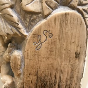 Une importante défense d'ivoire sculpté à décor d'un panorama bachique, France ou Italie, 18ème — photo 11