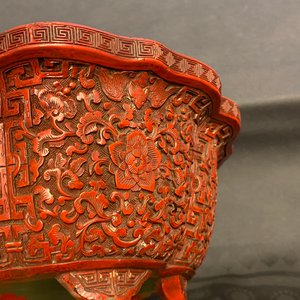Une jardinière en laque rouge, Chine, Yongzheng/Qianlong — photo 17