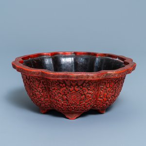 Une jardinière en laque rouge, Chine, Yongzheng/Qianlong — photo 1