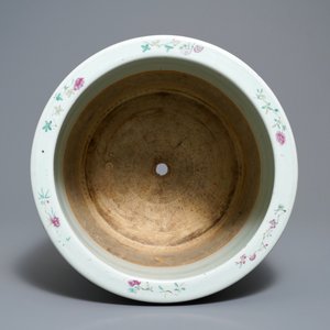 Une jardinière en porcelaine de Chine famille rose, 19ème — photo 5