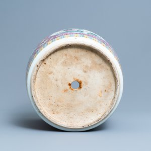 Une jardinière en porcelaine de Chine famille rose, 19ème — photo 6