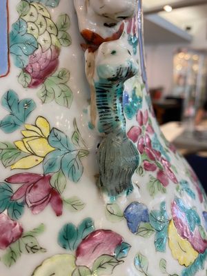 Une jardinière et un vase en porcelaine de Chine famille rose, 19ème — photo 3