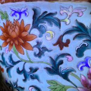 Une jardinière exceptionelle en porcelaine de Chine famille rose à fond turquoise, Qianlong — photo 17