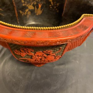 Une jardinière quadrilobée en laque de Chine en rouge et noir, Qianlong — photo 22