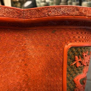 Une jardinière quadrilobée en laque de Chine en rouge et noir, Qianlong — photo 34