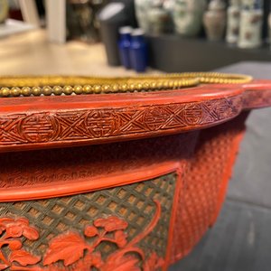 Une jardinière quadrilobée en laque de Chine en rouge et noir, Qianlong — photo 40