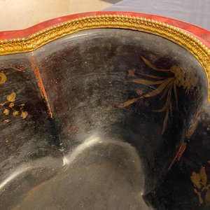Une jardinière quadrilobée en laque de Chine en rouge et noir, Qianlong — photo 42