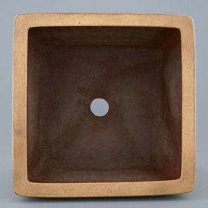 Une jardinière rectangulaire en grès de Yixing avec décoration et inscriptions, 20ème — photo 3