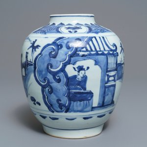 Une jarre en porcelaine de Chine bleu et blanc à décor de personnages, Wanli/Tianqi — photo 3