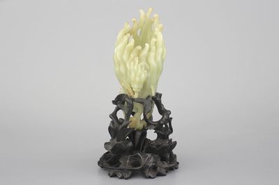 Une main de bouddha en jade sculpté, Dynastie Qing, 18e