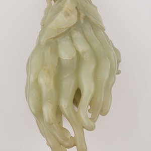 Une main de bouddha en jade sculpté, Dynastie Qing, 18e — photo 17