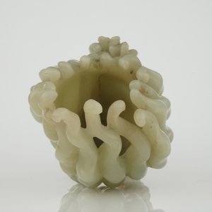 Une main de bouddha en jade sculpté, Dynastie Qing, 18e — photo 5