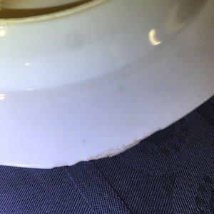 Une paire d'assiettes armoriées en porcelaine de Chine pour le marché français, Qianlong — photo 5