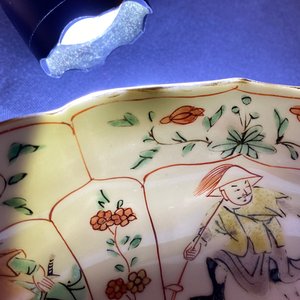 Une paire d'assiettes en porcelaine de Chine famille verte en forme de lotus, Kangxi — photo 6