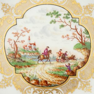 Une paire d'assiettes en porcelaine dorée de Meissen, vers 1880 — photo 2