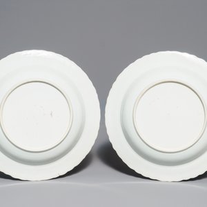 Une paire d'assiettes profondes en porcelaine de Chine bleu et blanc, 18/19ème — photo 2