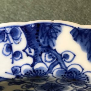 Une paire d'assiettes profondes en porcelaine de Chine bleu et blanc, Kangxi — photo 14