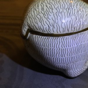 Une paire de béliers en émaux cloisonnés et bronze doré, Chine, Qianlong — photo 27