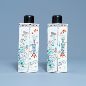 Une paire de boîtes à thé de forme hexagonale en porcelaine de Chine famille verte, Kangxi — photo 2