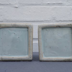 Une paire de boîtes à thé en porcelaine de Chine bleu et blanc à décor d'immortels, Wanli — photo 12