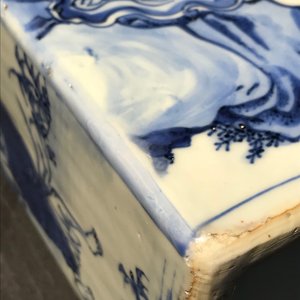 Une paire de boîtes à thé en porcelaine de Chine bleu et blanc à décor d'immortels, Wanli — photo 36
