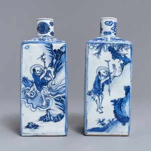 Une paire de boîtes à thé en porcelaine de Chine bleu et blanc à décor d'immortels, Wanli — photo 4