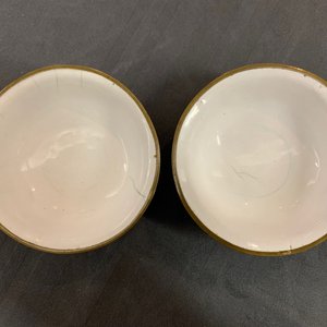 Une paire de bols couverts en émaux de Canton, Yongzheng/Qianlong — photo 14
