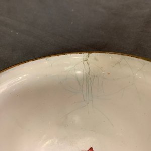 Une paire de bols couverts en émaux de Canton, Yongzheng/Qianlong — photo 24