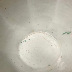 Une paire de bols couverts en porcelaine de Chine de style Bencharong pour le marché thai, 19ème — photo 15