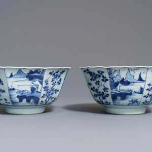Une paire de bols de forme octagonale en porcelaine de Chine bleu et blanc, Kangxi — photo 3