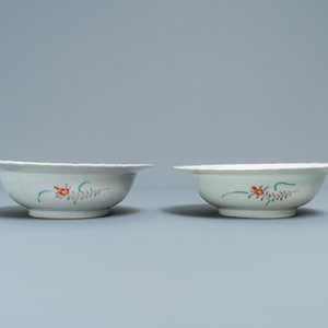 Une paire de bols en porcelaine d'Arita de style Kakiemon, Japon, Edo, 18/19ème — photo 4