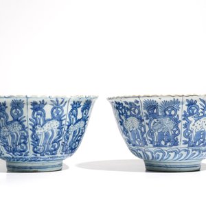 Une paire de bols en porcelaine de Chine bleu et blanc de type Kraak aux cerfs, Wanli — photo 5