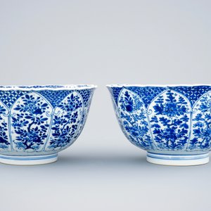 Une paire de bols en porcelaine de Chine bleu et blanc, Kangxi — photo 5