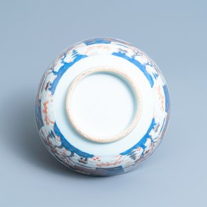Une paire de bols en porcelaine de Chine de style Imari, Kangxi — photo 7