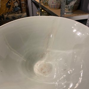 Une paire de bols en porcelaine de Chine en bleu et blanc et un vase en famille verte, 19ème — photo 26