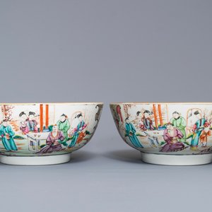Une paire de bols en porcelaine de Chine famille rose à décor mandarin, Qianlong — photo 1