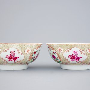 Une paire de bols en porcelaine de Chine famille rose, Qianlong, 18ème — photo 5