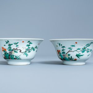 Une paire de bols en porcelaine de Chine famille verte, Kangxi — photo 2