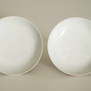 Une paire de bols et leur couvercle en porcelaine de Chine famille rose, Yongzheng — photo 21