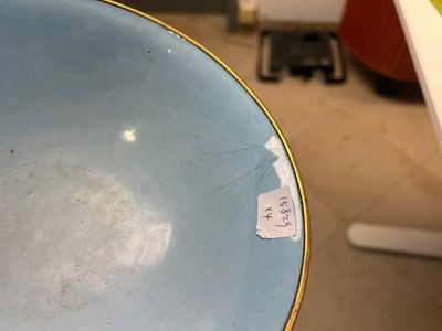 Une paire de bols et une paire de tasses en émaux de Canton, Chine, marque Ruyi 如意, Qianlong — photo 25