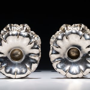 Une paire de bougeoirs en argent, poss. Autriche, 19ème — photo 7