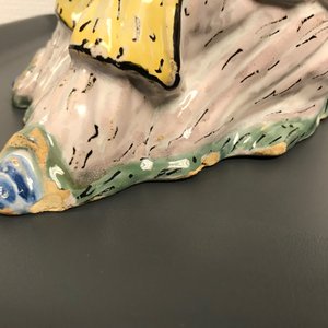Une paire de bougeoirs en forme de chinois en faïence polychrome de Bruxelles, ca. 1800 — photo 12