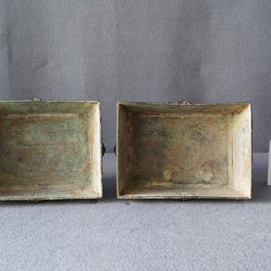 Une paire de brûle-parfums aux couvercles ajourés en bronze de style Ming, Chine, 19ème — photo 16